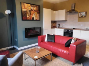 Nice 2 bedroom (3 beds) house in Huddersfield